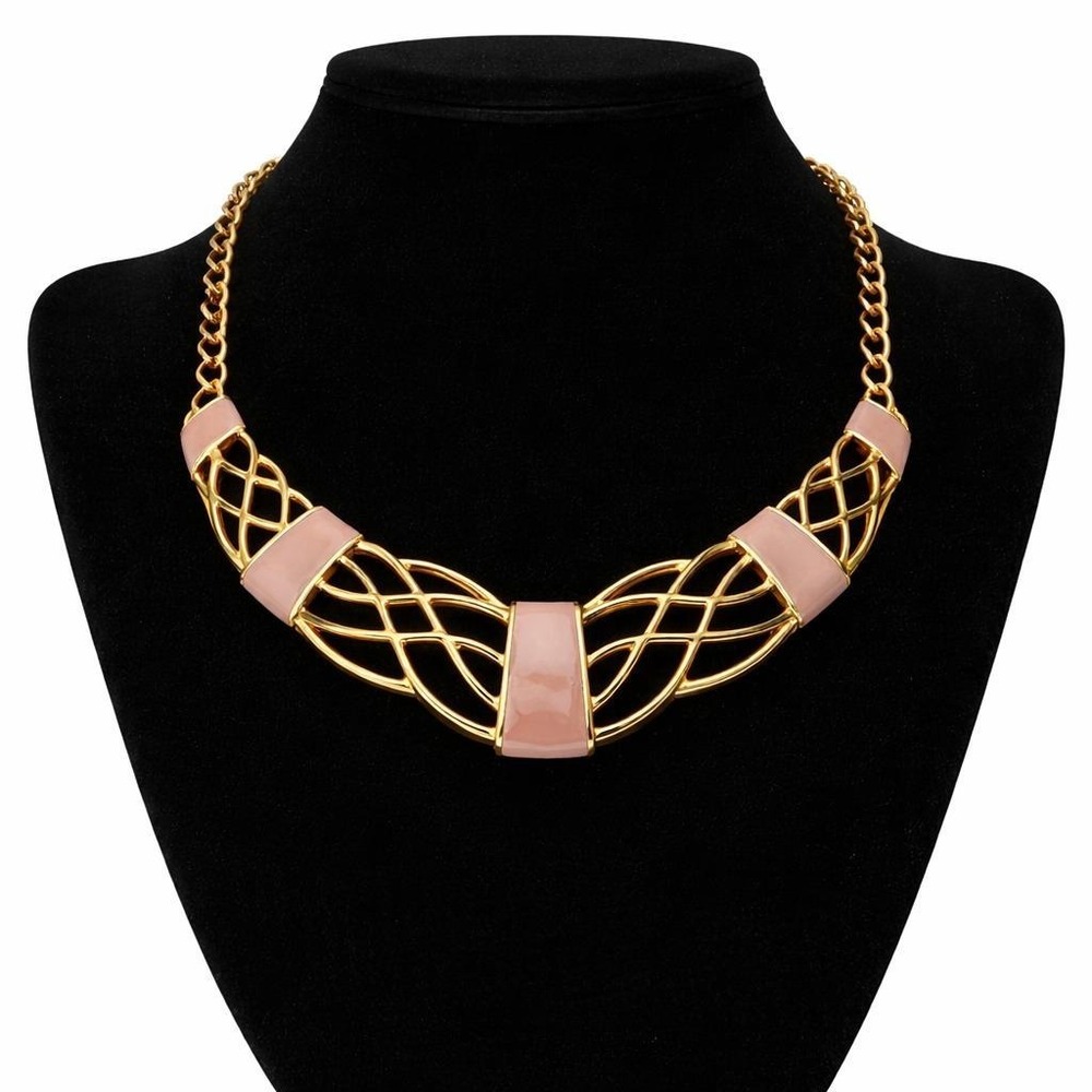 VTG  Monet Pink Enamel Gold‎ Tone Statement Bib Collar Necklace Hook Clasp 1980s